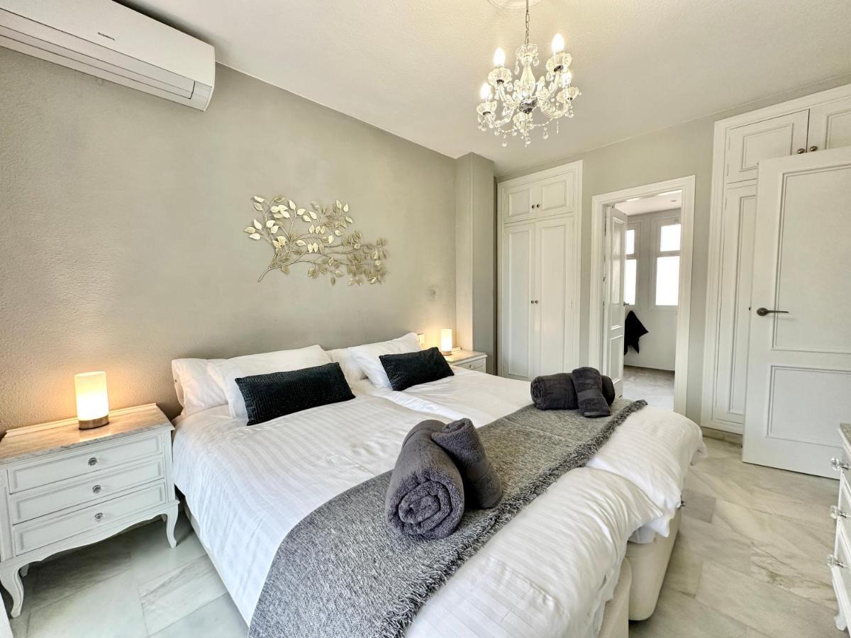 Center - Eaw Homes Apartament *